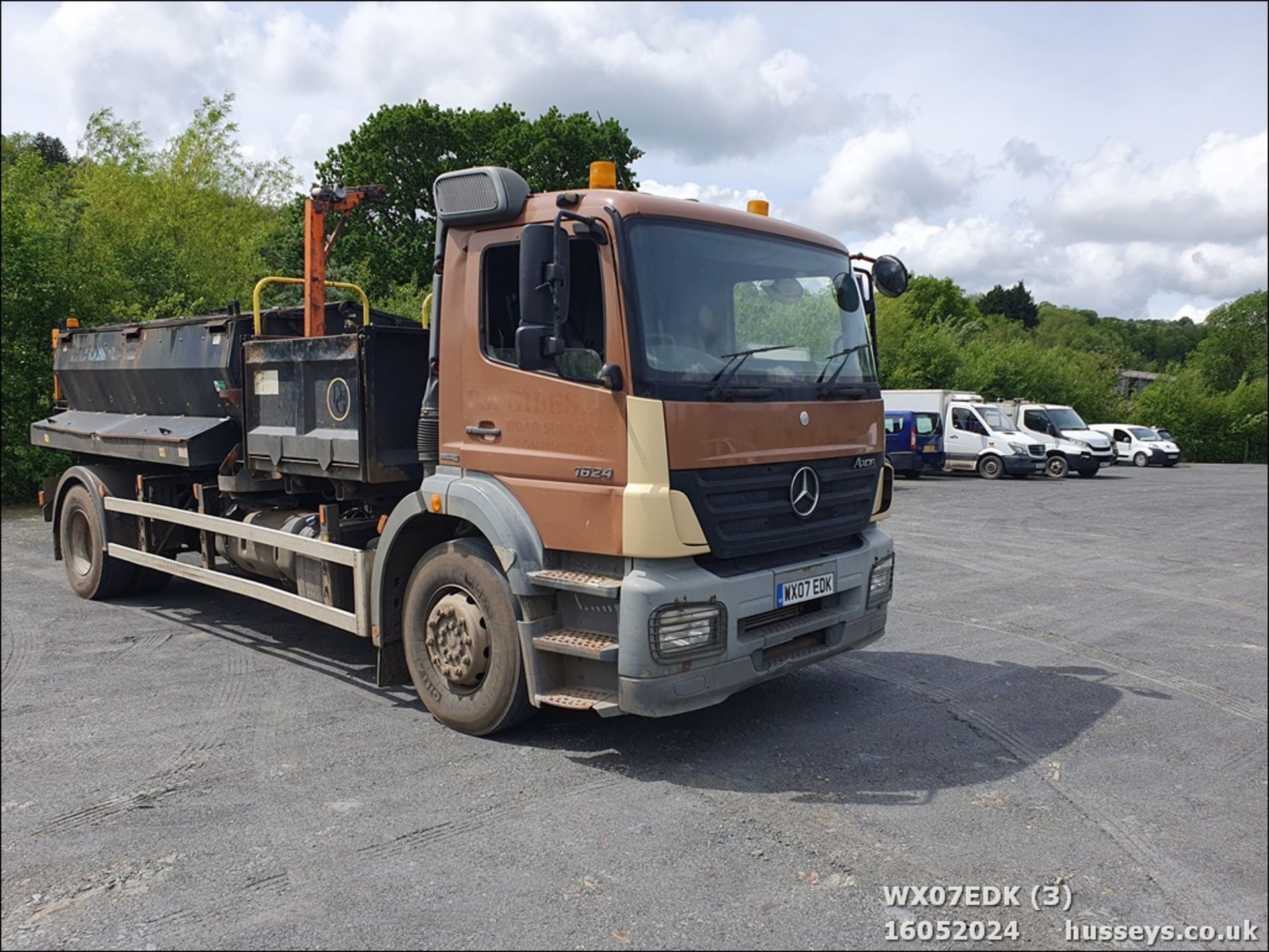 07/07 MERCEDES ATEGO - 6370cc 2dr (Brown/cream) - Image 4 of 54