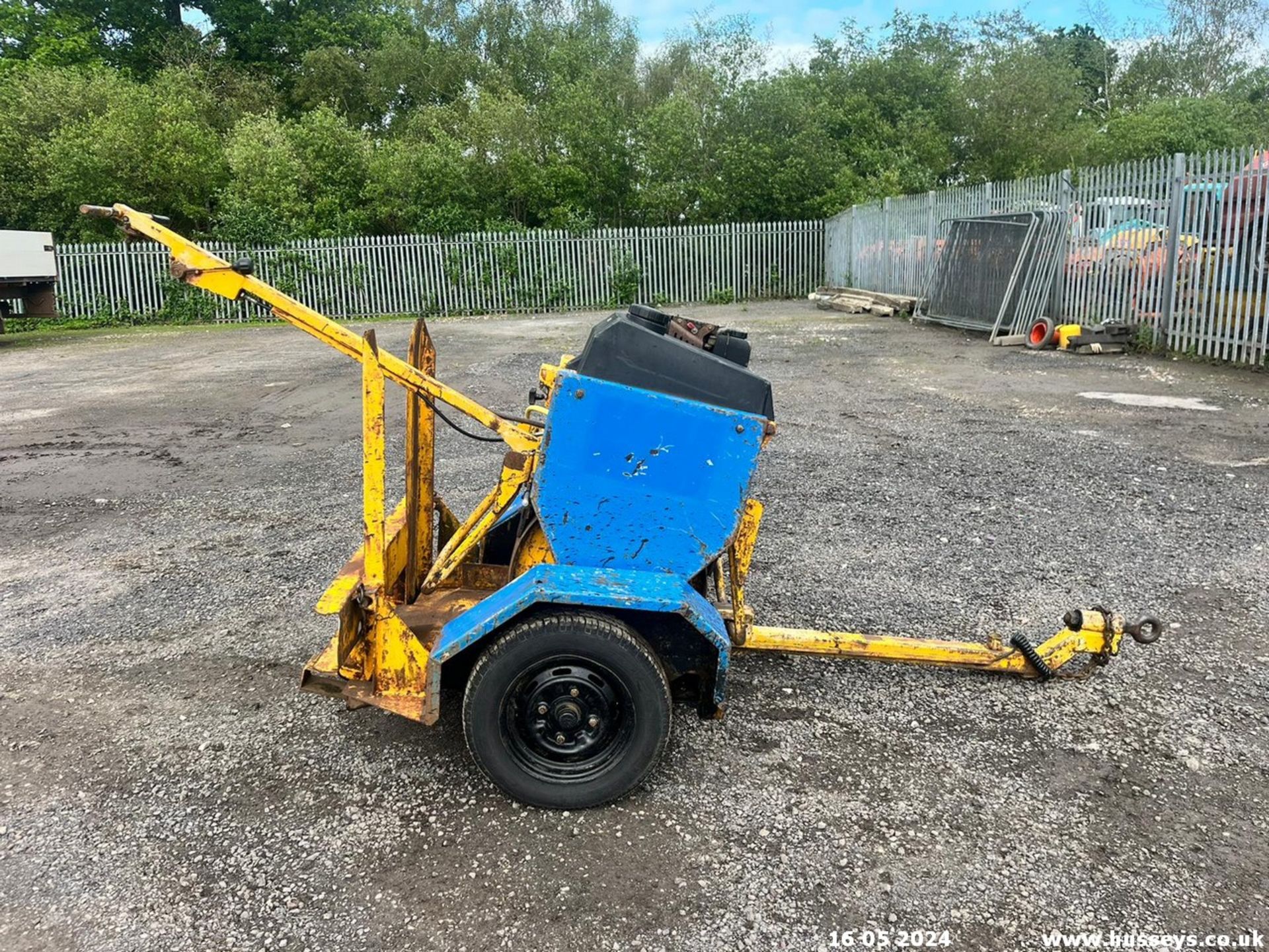 VIBROLL YANMAR DIESEL PEDESTRIAN ROLLER C.W TRAILER RDV