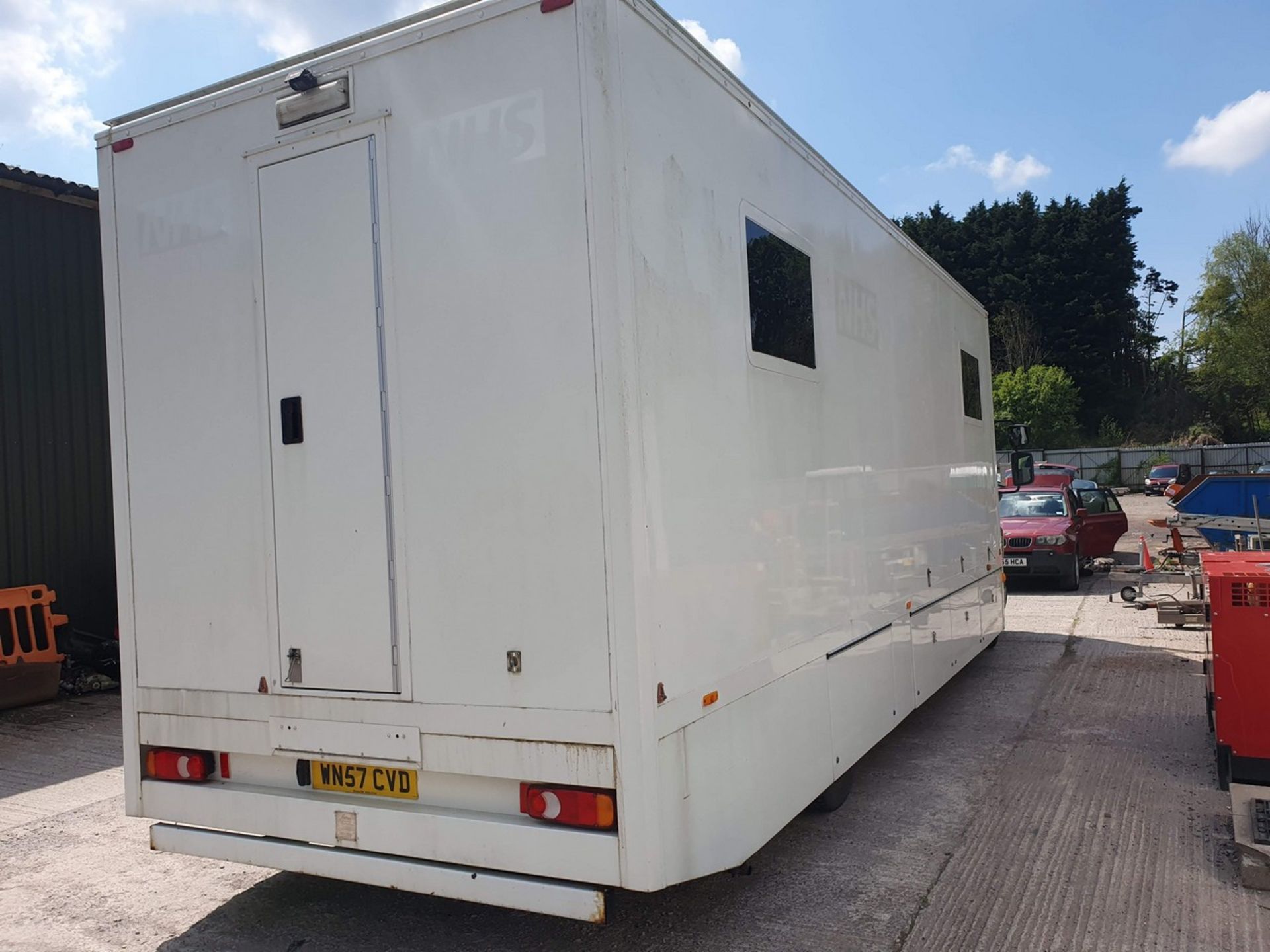 08/57 DAF TRUCKS LF MOBILE CLINIC - 4500cc 4dr (White, 24k) - Image 22 of 77