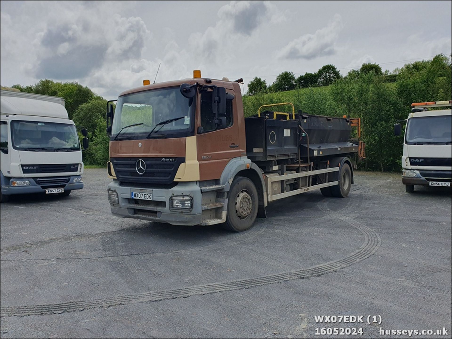 07/07 MERCEDES ATEGO - 6370cc 2dr (Brown/cream) - Image 2 of 54