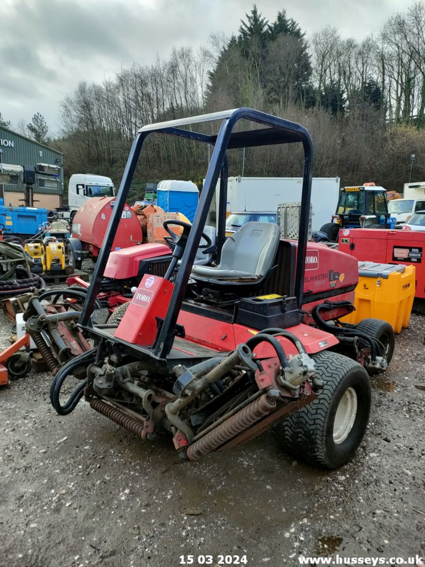 TORO REELMASTER 5500D 5 GANG MOWER - Image 3 of 8