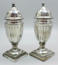 A pair of Victorian silver peppers, Sheffield 1893, 106g