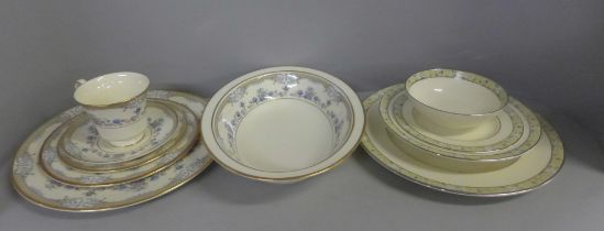 Minton tea and dinnerware, Wimbledon pattern, eight tea plates, seven dinner, sauce boat and