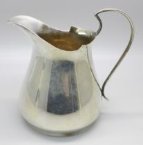 A silver jug, Birmingham 1922, 85g
