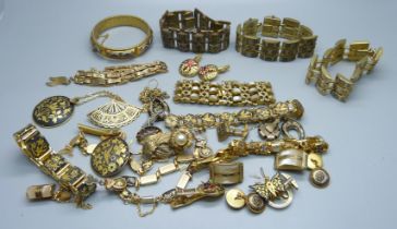 A collection of Toledo jewellery