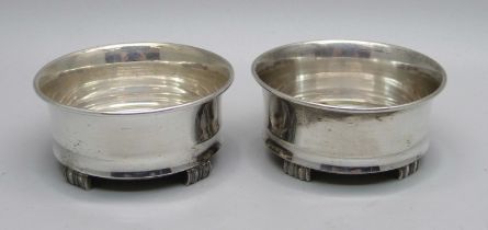 A pair of Swedish 830 silver Arts and Crafts bowls/salts, 41g