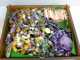 Semi-precious stone jewellery; sixteen bracelets and nine necklaces