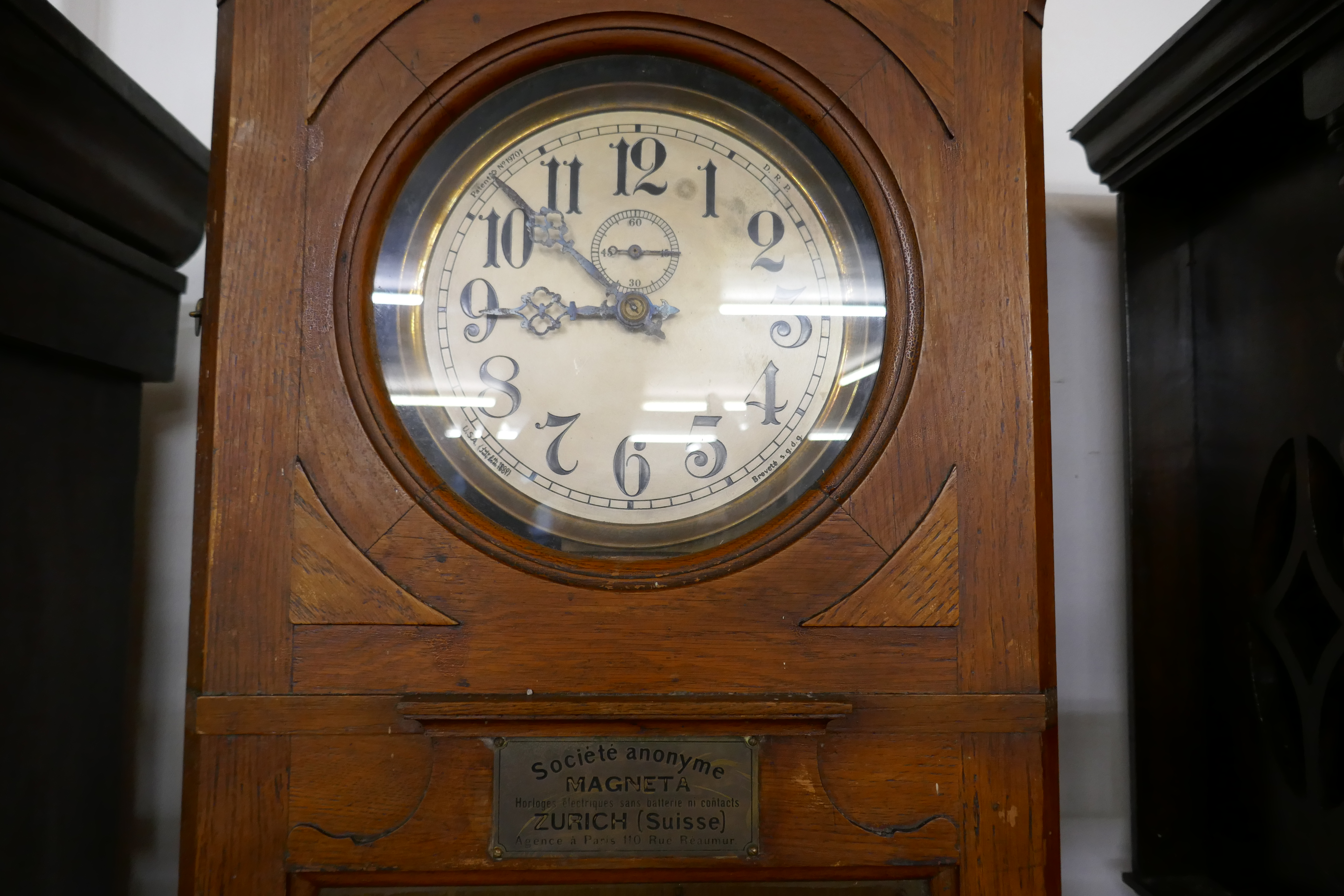 A 19th Century American Regulator oak longcase clock, dated July 4th 1889, bearing Swiss retailer' - Bild 2 aus 2