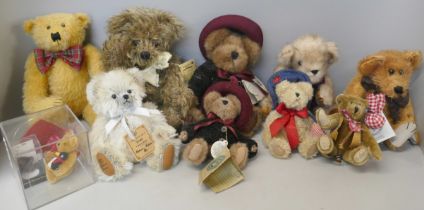 Eleven Teddy bears including Canterbury, Boyds and Robin Rive