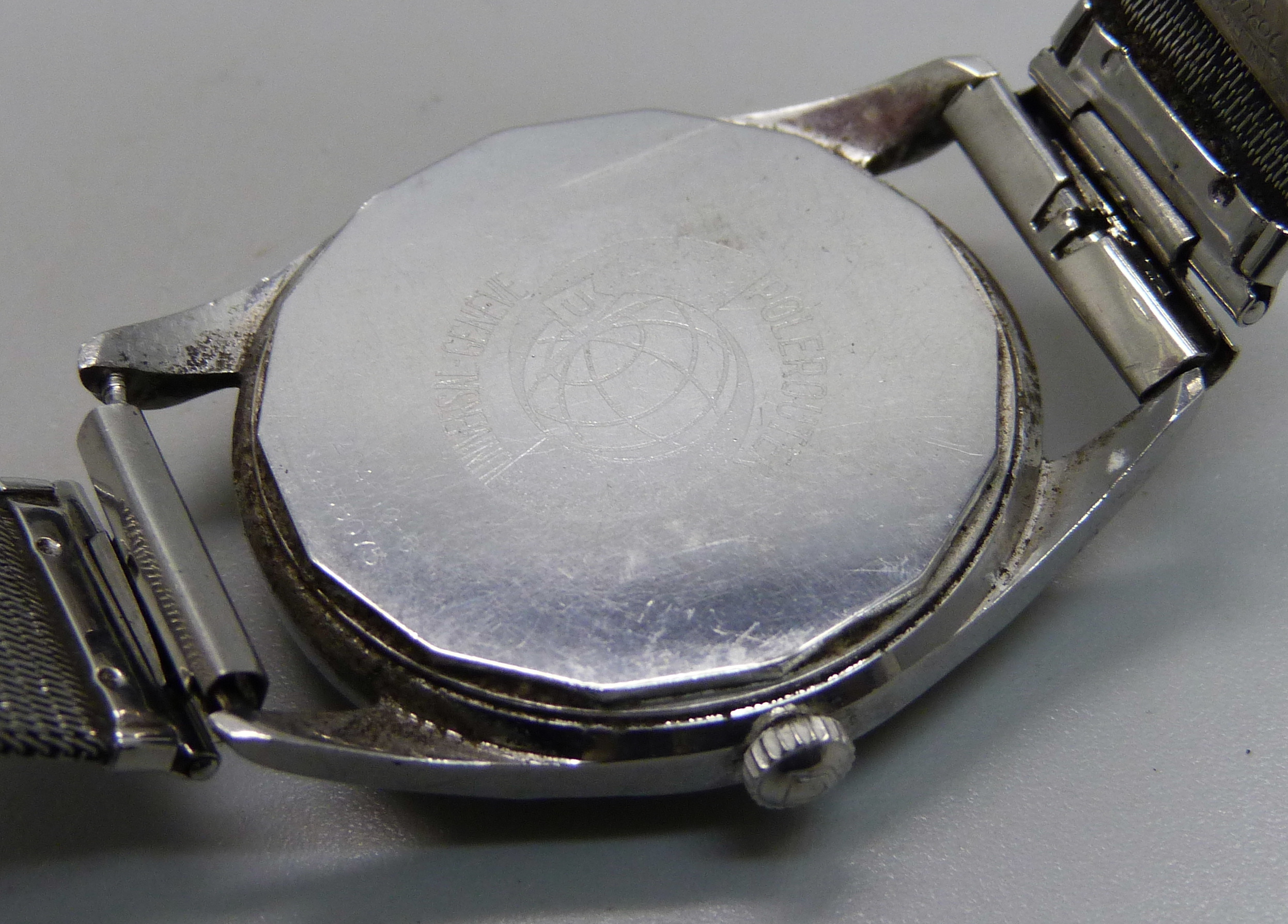 A gentleman's vintage Universal Polerouter Date automatic wristwatch, 32mm case - Image 5 of 6