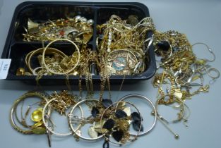 Gold tone jewellery