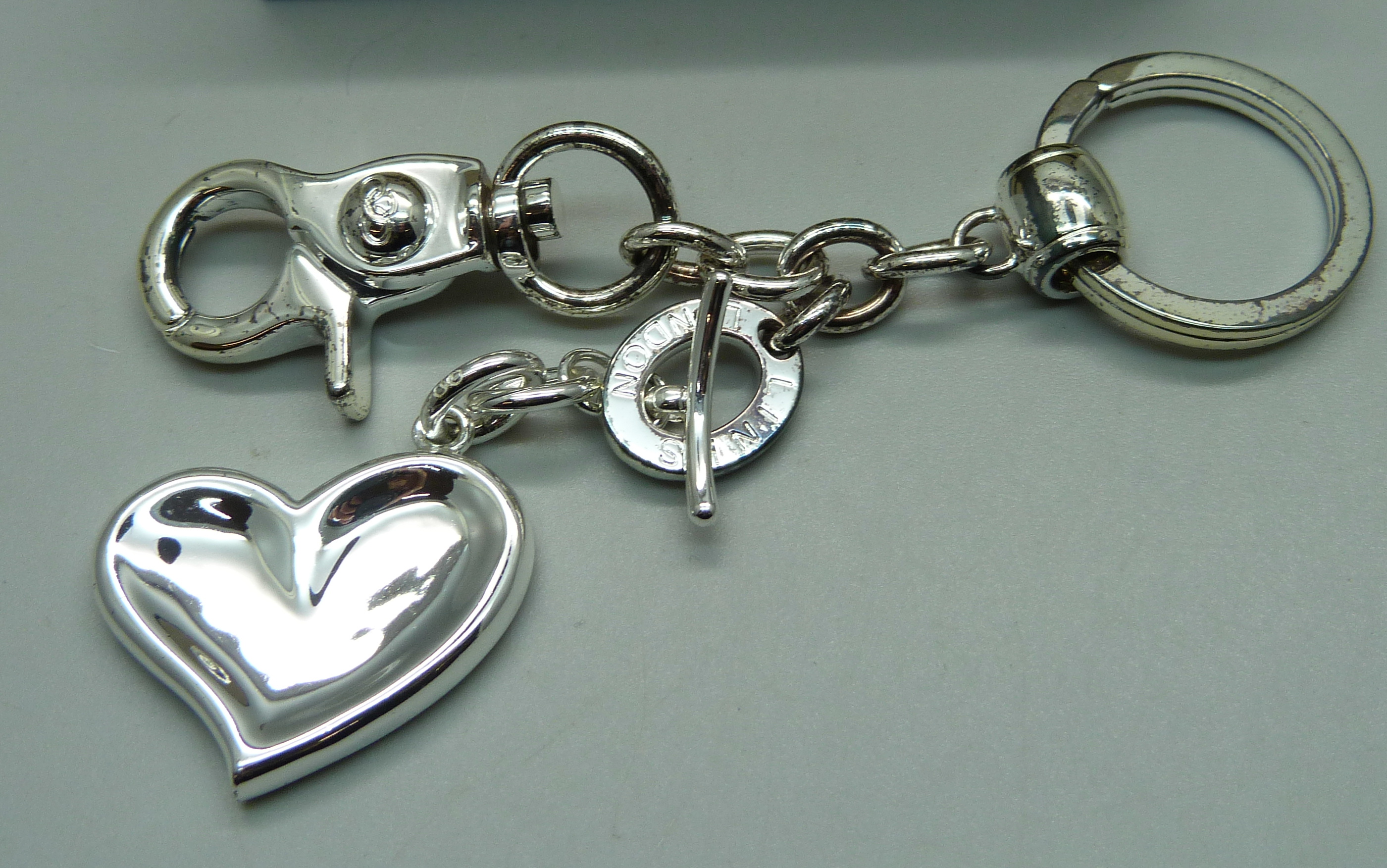 A Links of London key chain, boxed - Image 2 of 2