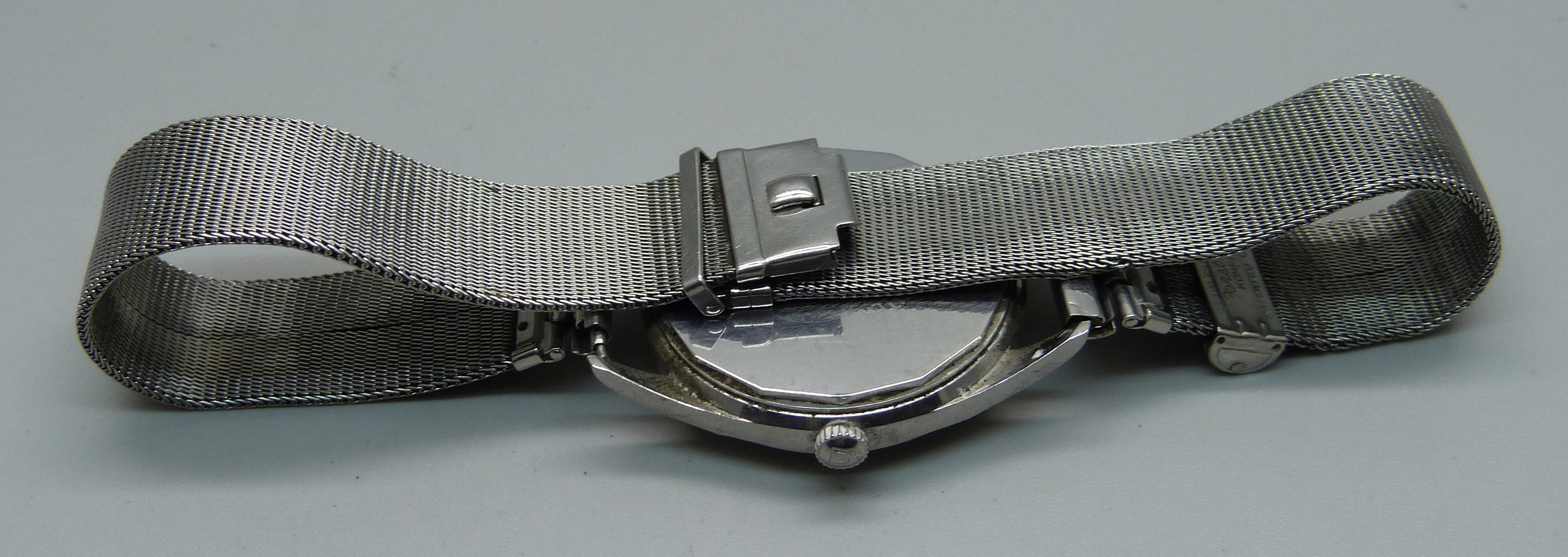 A gentleman's vintage Universal Polerouter Date automatic wristwatch, 32mm case - Image 6 of 6