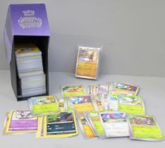 A collection of 500 Pokemon cards including 50 holographic