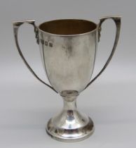 A small silver trophy, London 1971, 53g