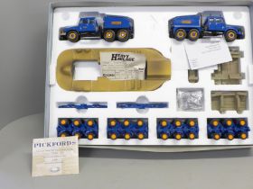 A Corgi Heavy Haulage set, 18002 Pickfords Scammell Contractor, boxed