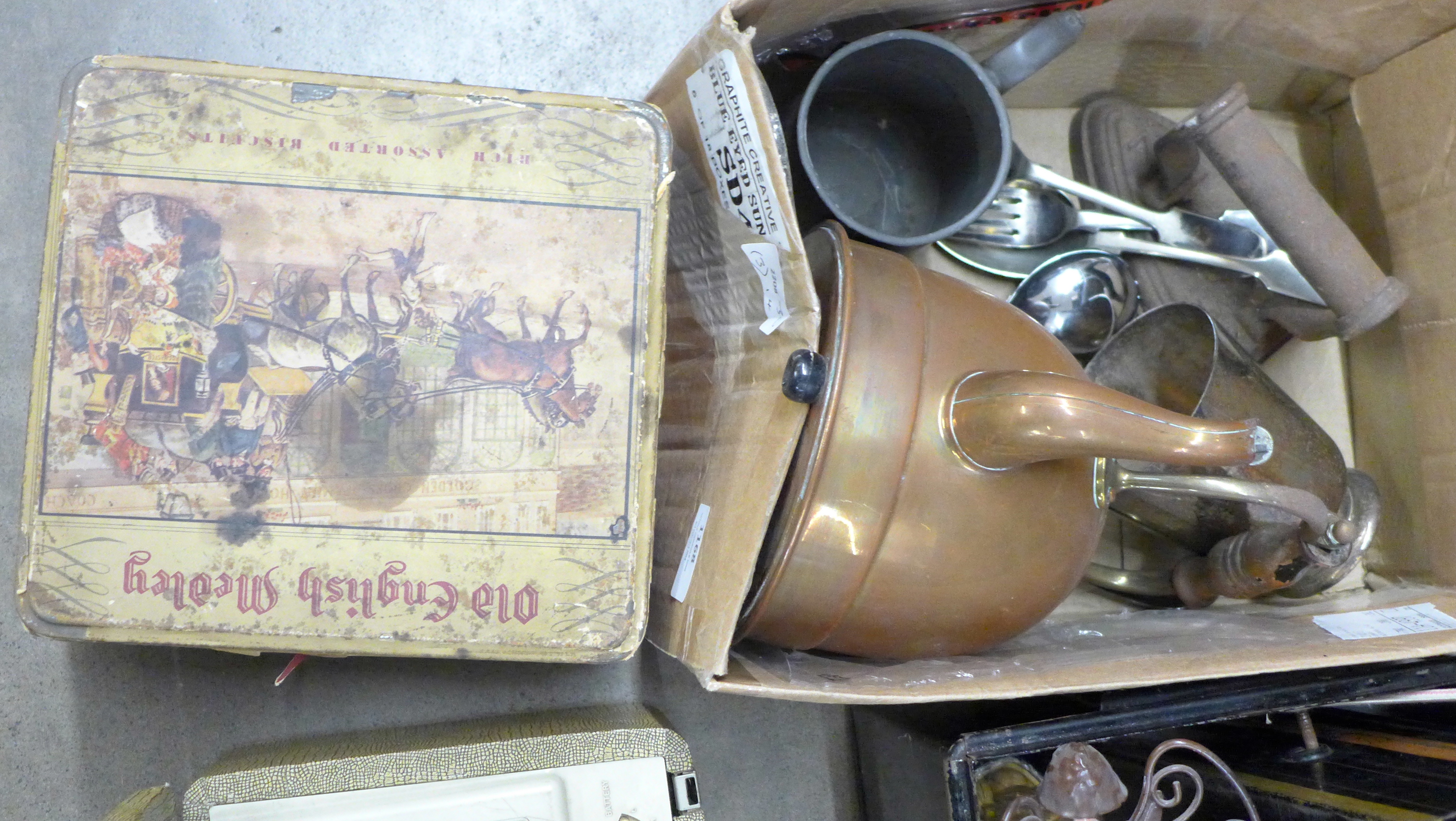 Three boxes of metalware tins, kettles, a radio, etc. **PLEASE NOTE THIS LOT IS NOT ELIGIBLE FOR - Image 4 of 5