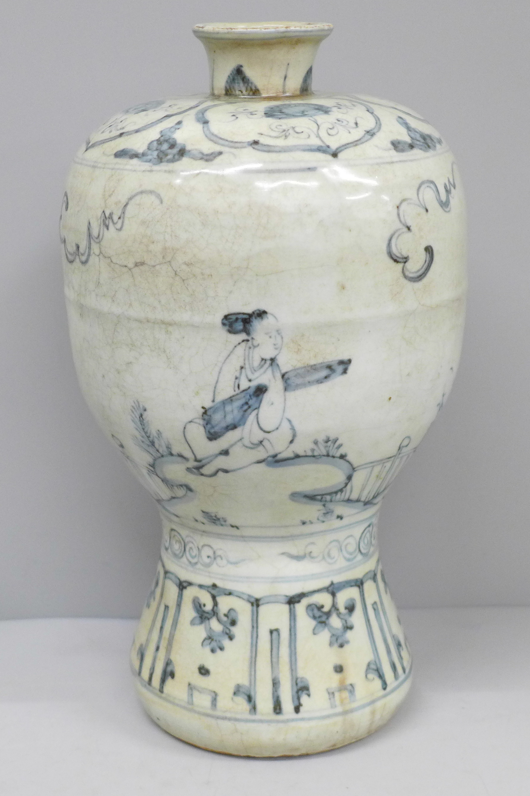 A Chinese 18th Century blue and white bottle vase, 25cm - Bild 3 aus 6