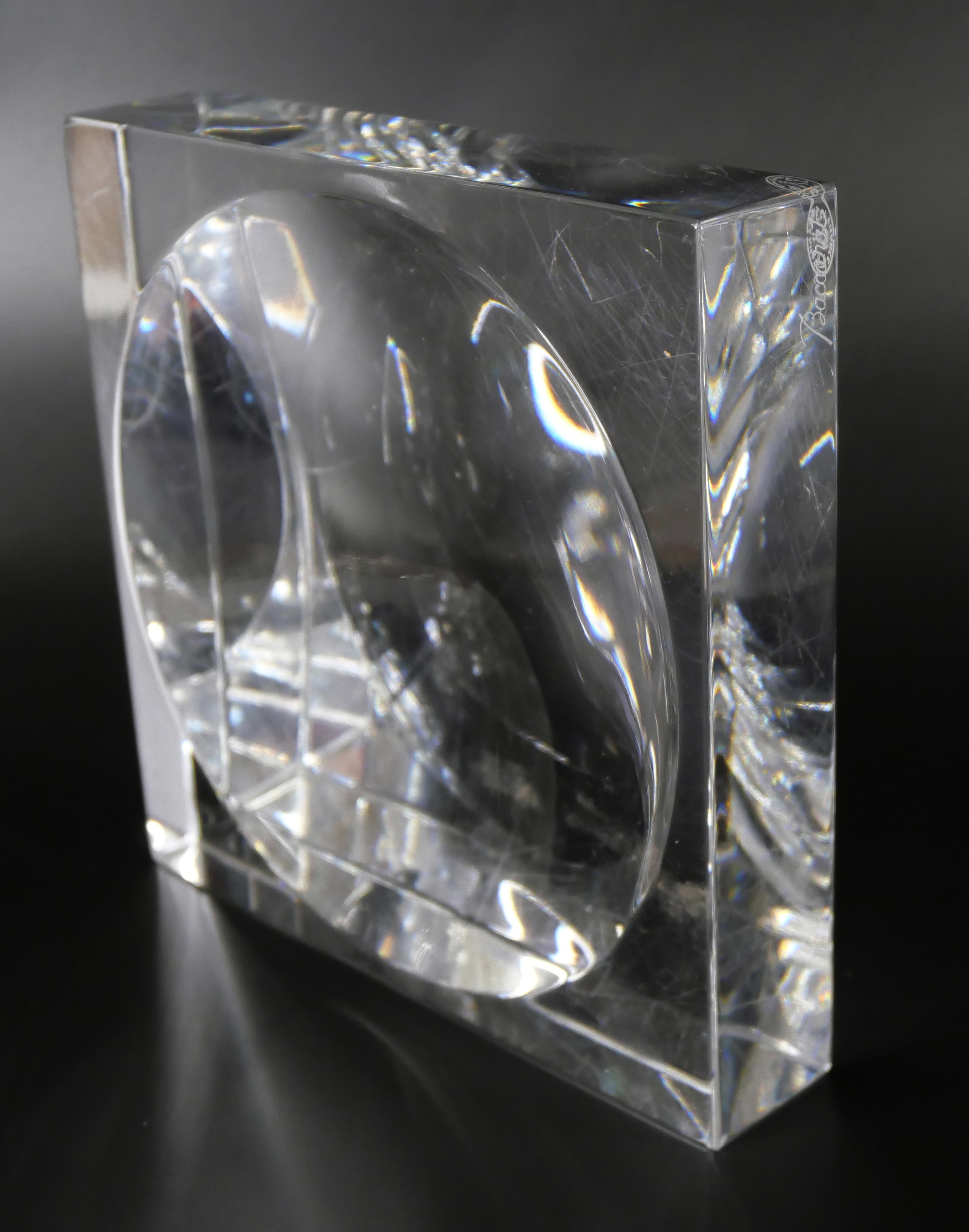 A Baccarat glass square dish, 14cm square (one corner a/f) - Image 4 of 8