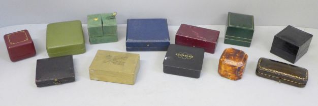 A selection of vintage and other ring boxes, brooch boxes, etc.