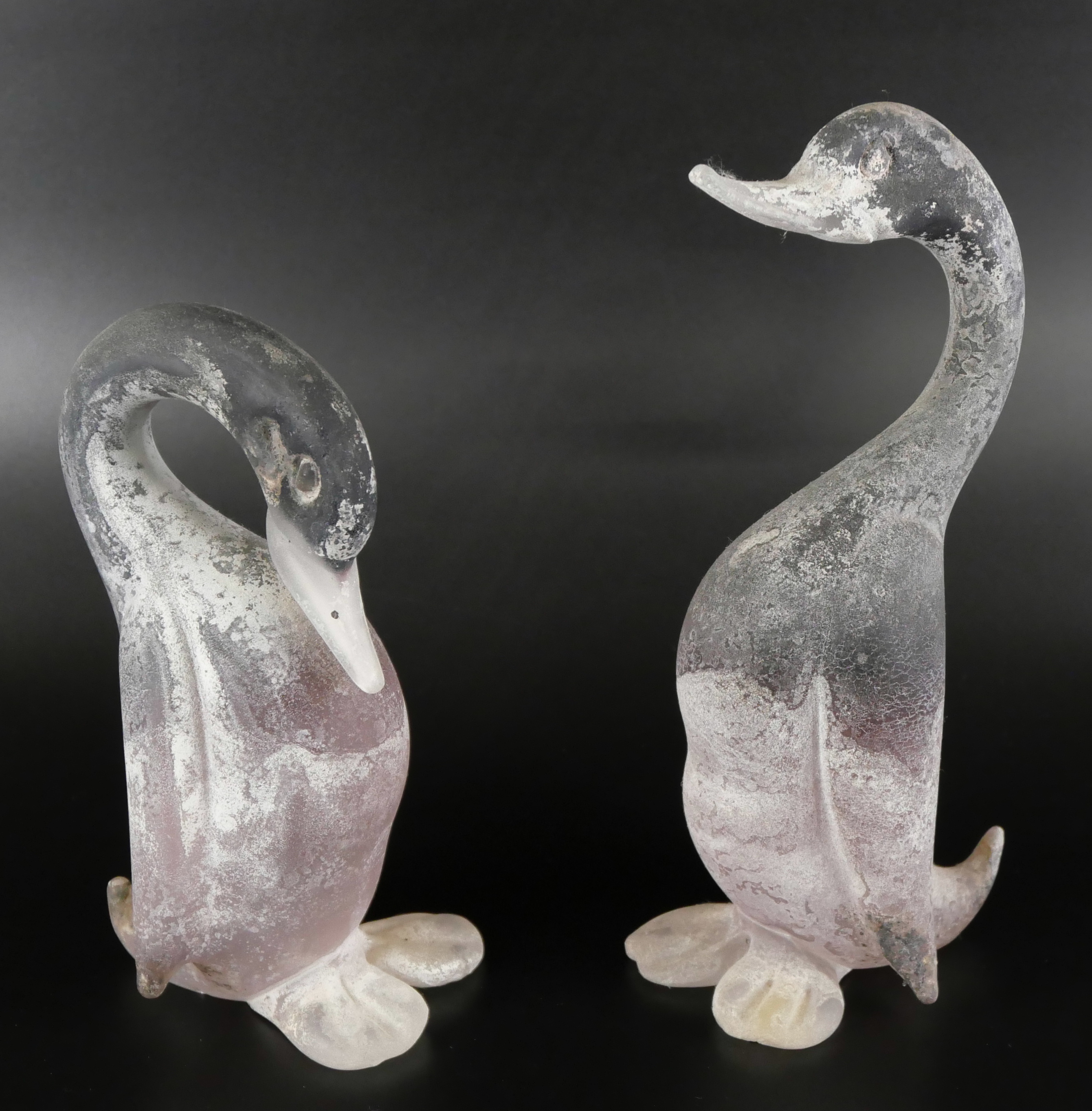 A group of glass; two ducks and three mid-20th Century pieces of art glass - Image 10 of 11