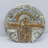 A small Troika Crucifix wheel vase, signed to the base, 11.5cm