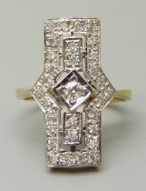 An 18ct gold Art Deco style 31 stone diamond ring, 7.4g, Q