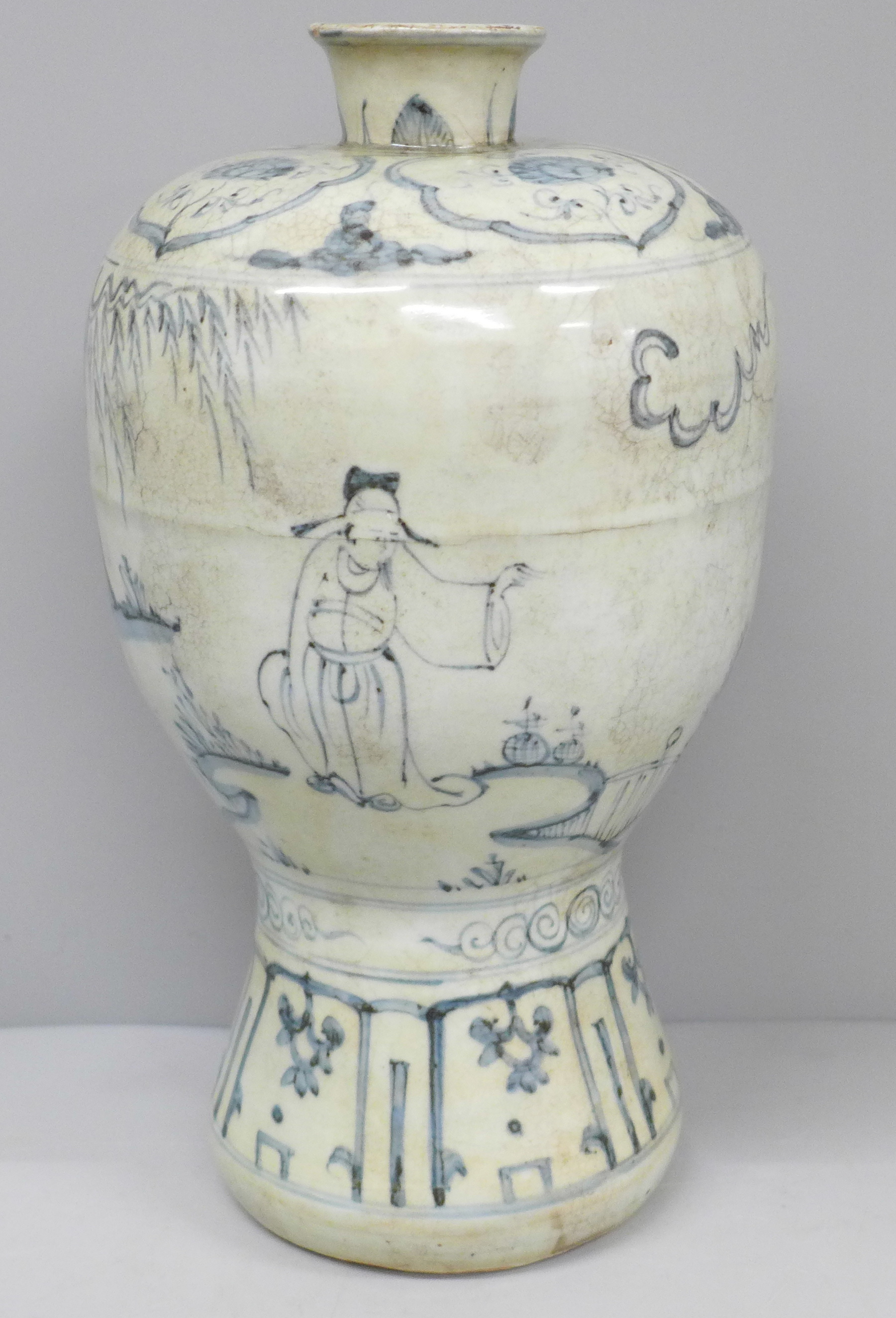 A Chinese 18th Century blue and white bottle vase, 25cm - Bild 4 aus 6