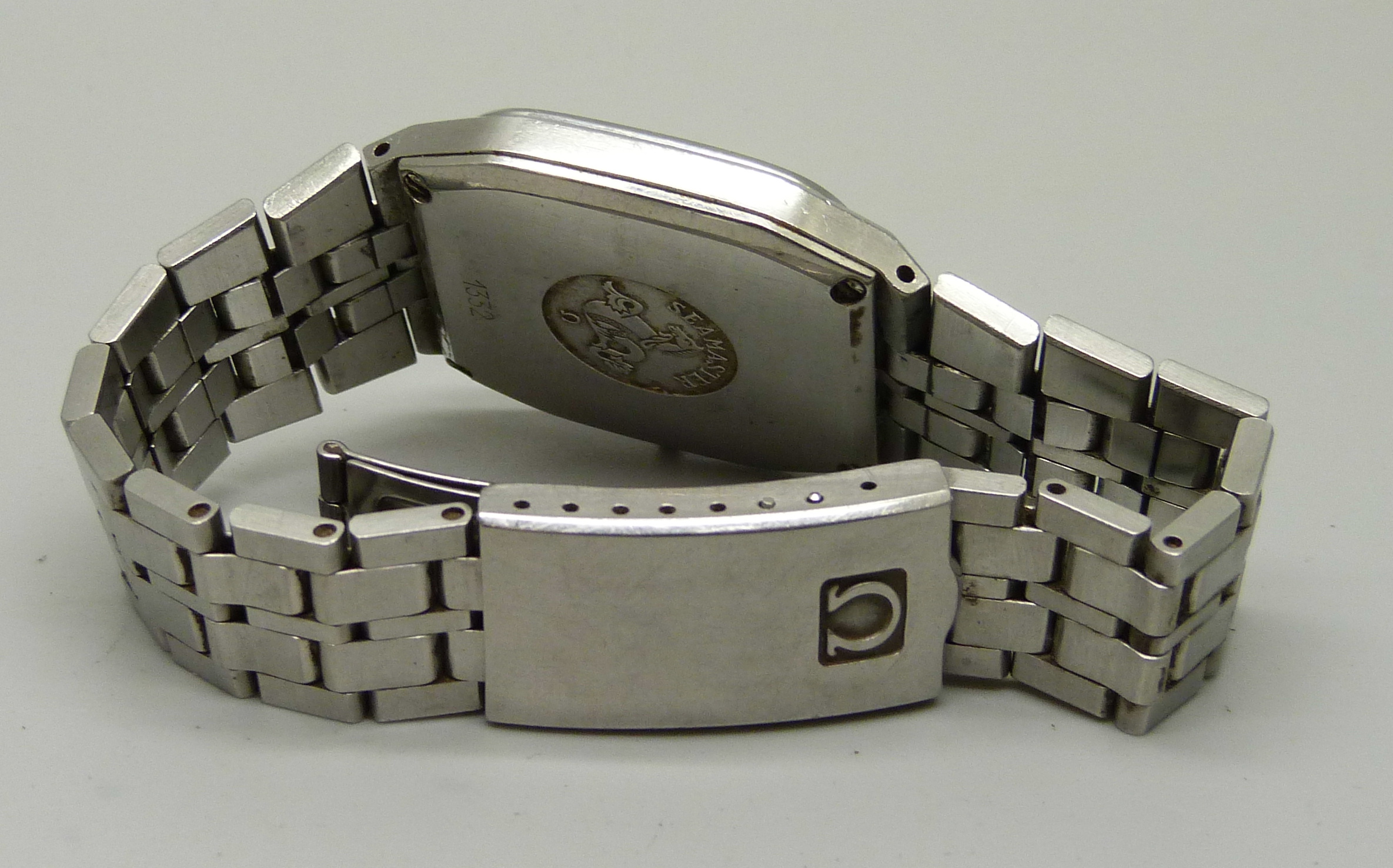 An Omega Seamaster quartz date wristwatch - Image 6 of 6