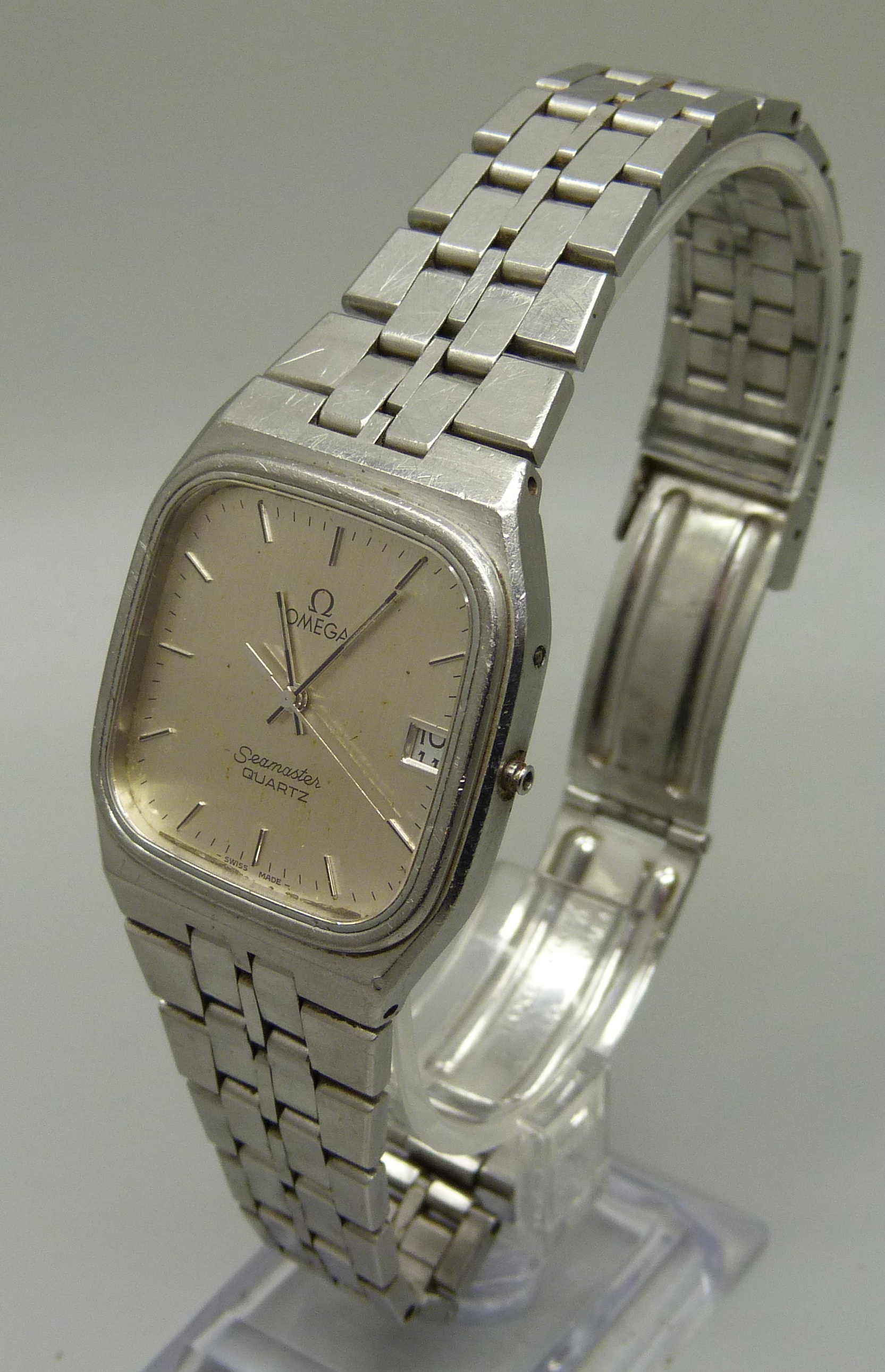 An Omega Seamaster quartz date wristwatch - Image 2 of 6