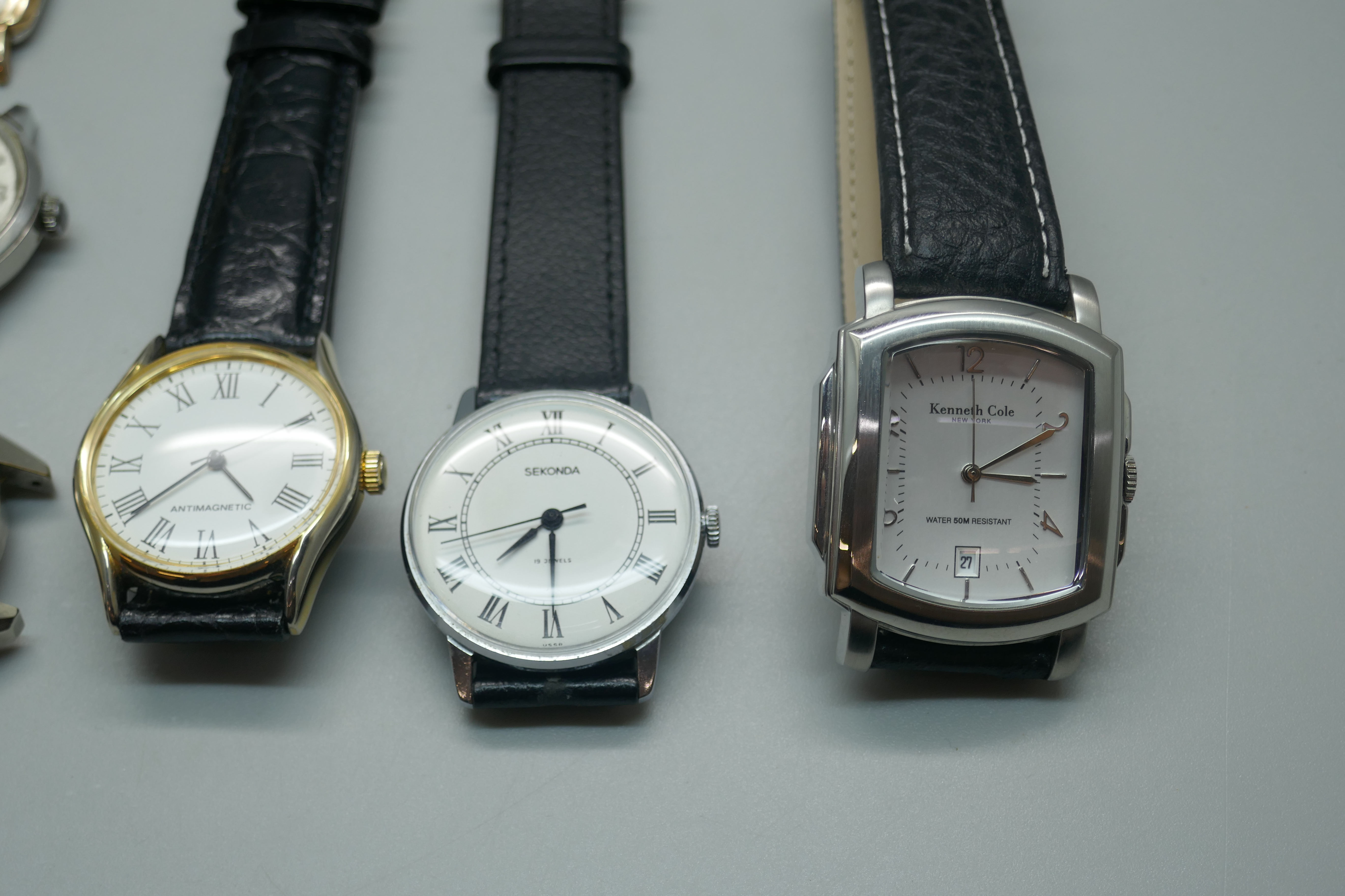 A collection of mechanical wristwatches including Bulova lacking crown, Caravelle, Bentima, etc. - Image 3 of 3