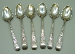 Six silver teaspoons, 60g