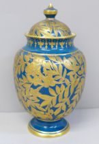 A small late 19th Century Crown Derby lidded vase, a/f, 13cm