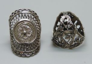 A Chinese silver scarf ring and a filigree ring