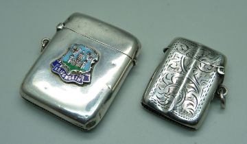 Two silver vesta cases, Birmingham 1912 and 1939, 48g