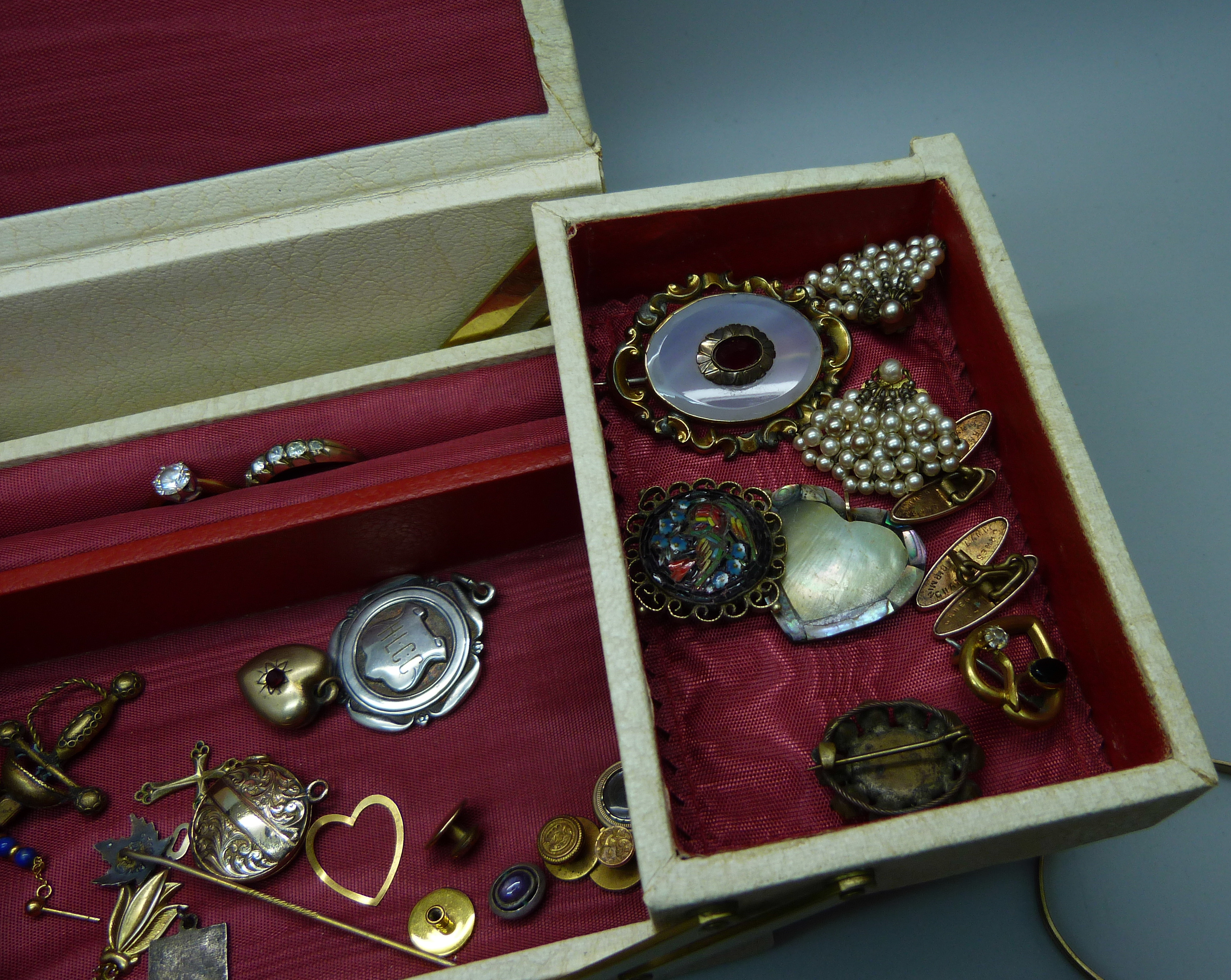 A jewellery box and vintage costume jewellery - Bild 6 aus 6