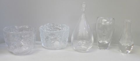 Five pieces of Scandinavian glass including Lindstrand, Engman, Bengt Edenfalk