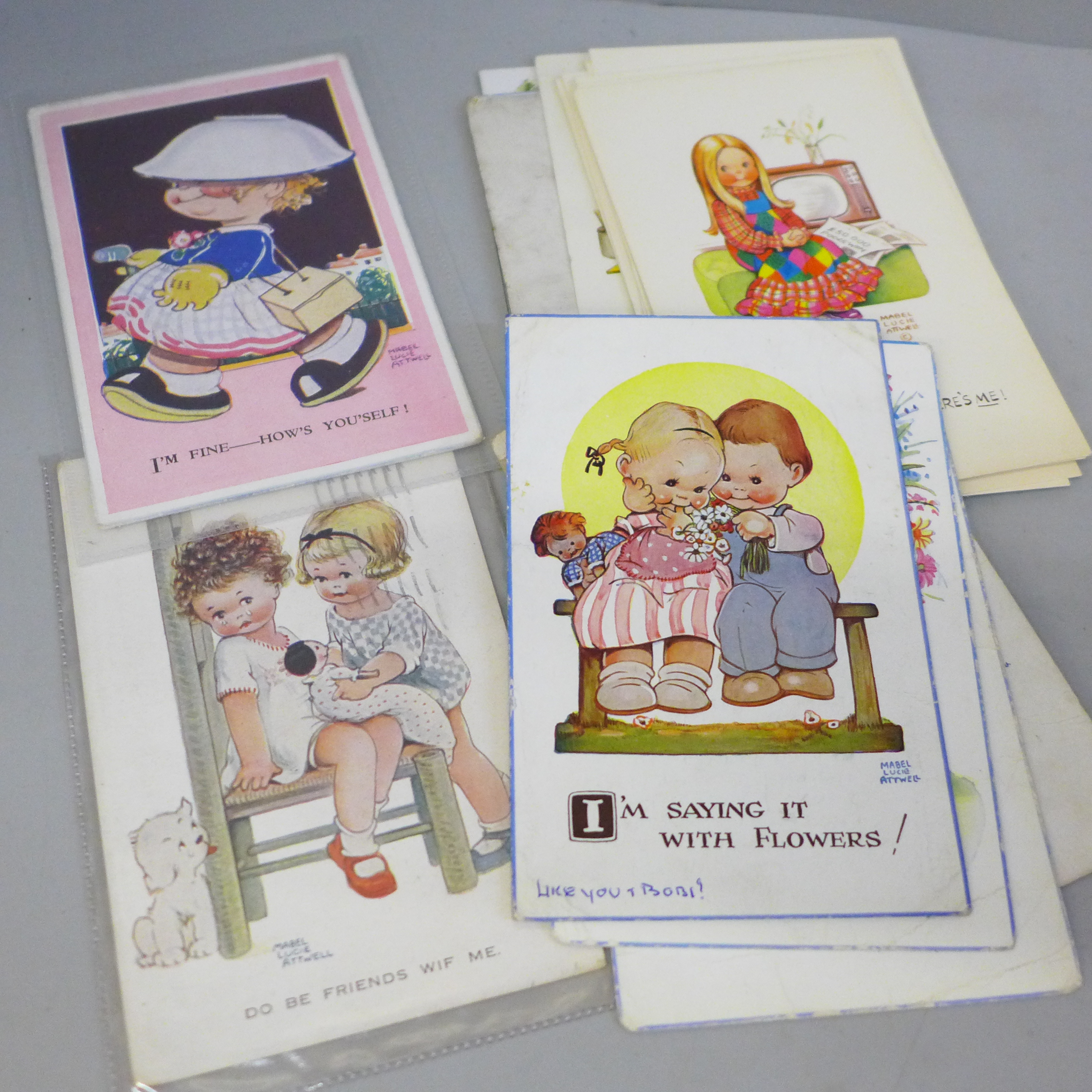 A Mabel Lucie Attwell jigsaw and 33 Mabel Lucie Attwell postcards - Bild 4 aus 4