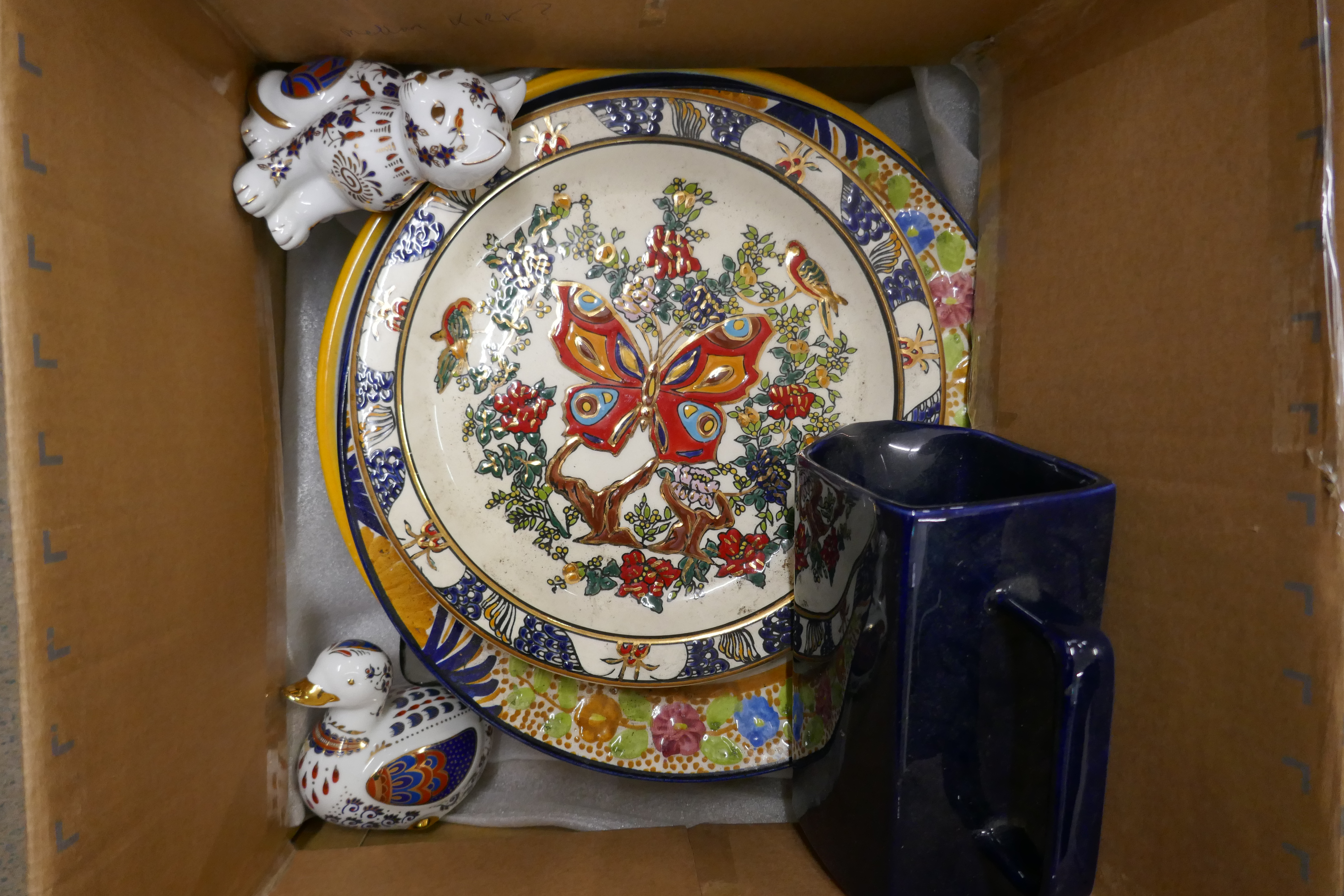 A pair of Staffordshire style dogs, three continental decorative plates, two Leonardo - Bild 3 aus 3