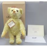 A limited edition Steiff British Collectors Teddy bear, 2003, boxed with certificate