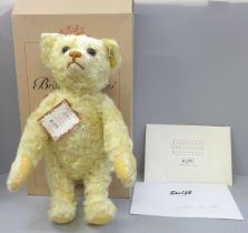 A limited edition Steiff British Collectors Teddy bear, 2003, boxed with certificate