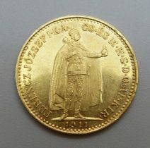 A Hungarian .900 10 crown gold coin, 1911