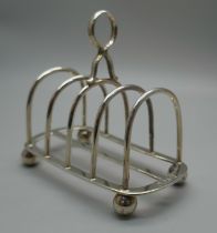 A silver toast rack, Sheffield 1924, 81g