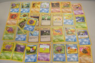 30 Fossil Set vintage Pokemon cards