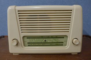 A cream Bakelite radio