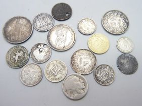 Sixteen coins; 1911 2 Francs, 1916 Deutsches Reich 10 pfennig, 1943 sixpence, etc.