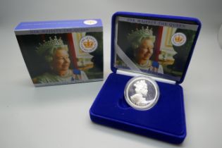 A The Royal Mint 2002 Golden Jubilee 925 silver five pounds coin, boxed