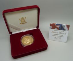A Royal Mint 100th Anniversary of the Entente Cordiale Gold Proof Crown, No. 0637, 22ct gold, 39.