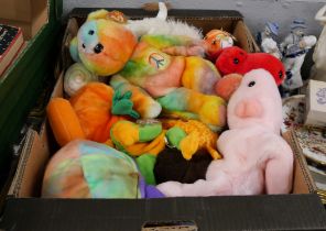 A collection of Ty Beanie Babies **PLEASE NOTE THIS LOT IS NOT ELIGIBLE FOR POSTING AND PACKING**