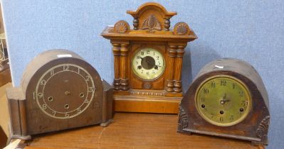 Three assorted mantel clocks
